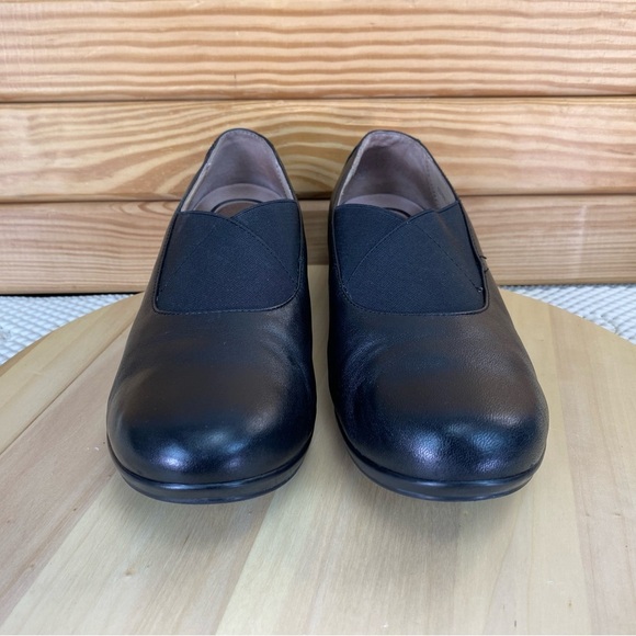 Dansko Women's 41 EU Black Leather Closed Toe Slip On Loafer Casual Comfort Shoe - Picture 3 of 13